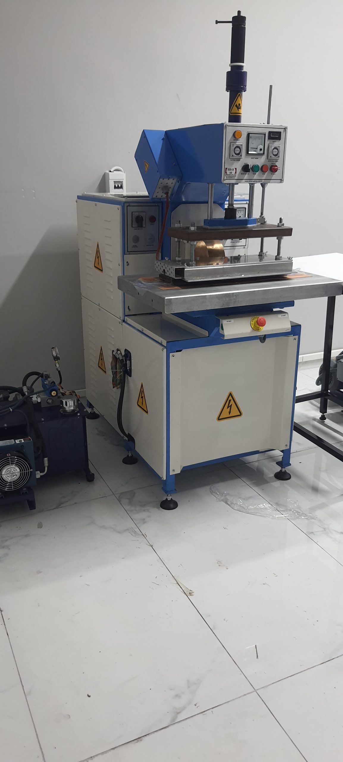 10 KW Döner Tabla Frekans Makinesi Teknik Özellikleri Makinesi Teknik Özellikleri